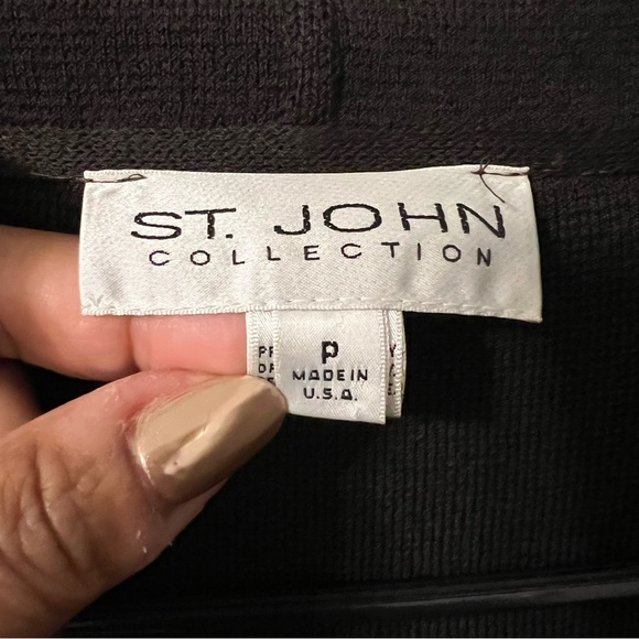 St. John Sweater - Picture 9 of 9